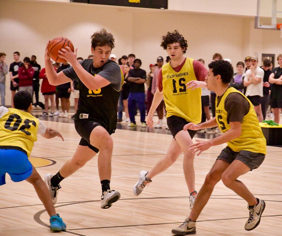 ksu students participating in intramural sports